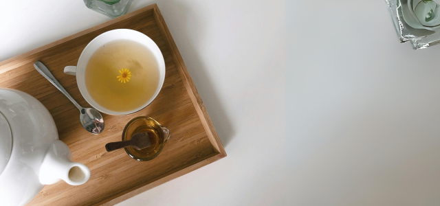 Sì a infusi e tisane Consiglio: bevi infusi e tisane fumare